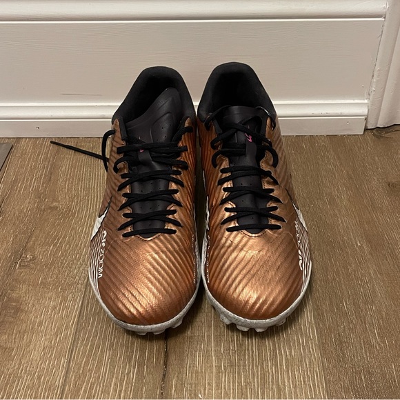 Nike Indoor Soccer Shoes - Picture 1 of 5